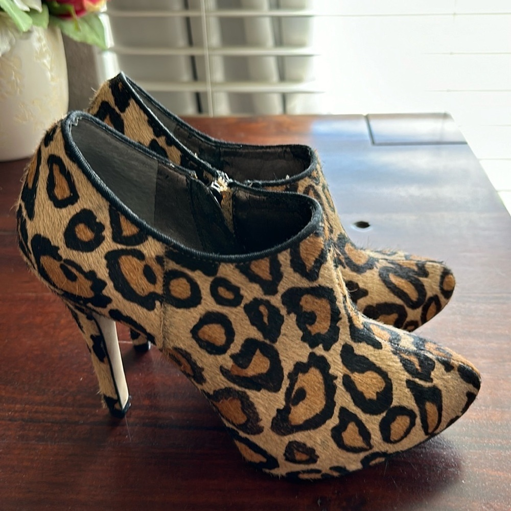 Sam Edelman Real Fur booties size 7.5